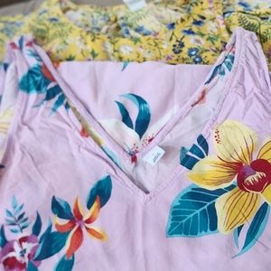 Women's Old Navy Tank Top Lot Of 2 Size Large